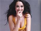 �zg� Namal evleniyor