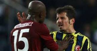 TFF dudak okuma uzman� bulamam��!