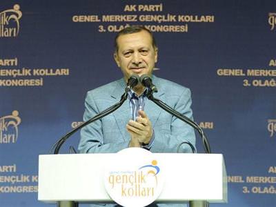 Erdo�an'dan fla� 19 May�s a��klamas�
