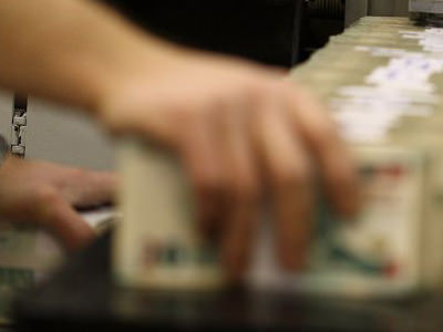 25 trilyon $'a engel kalkt�