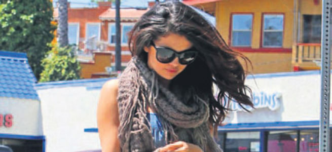 Selena daval�k oldu