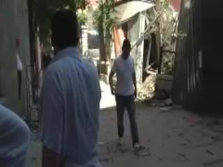 Beyo�lu'nda bina çöktü