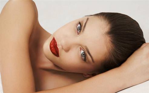 P�r�zs�z bir cilt i�in yeni bir y�ntem; DermaCell
