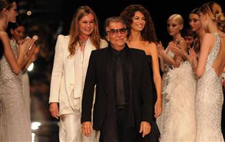 Twitter�in yeni fenomeni Roberto Cavalli!