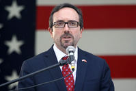 US ambassador to Turkey John Bass delivers a speech at the ambassador’s residence in Ankara on July 2, 2015 during an early reception for US Independence Day on July 4 (AFP photo)