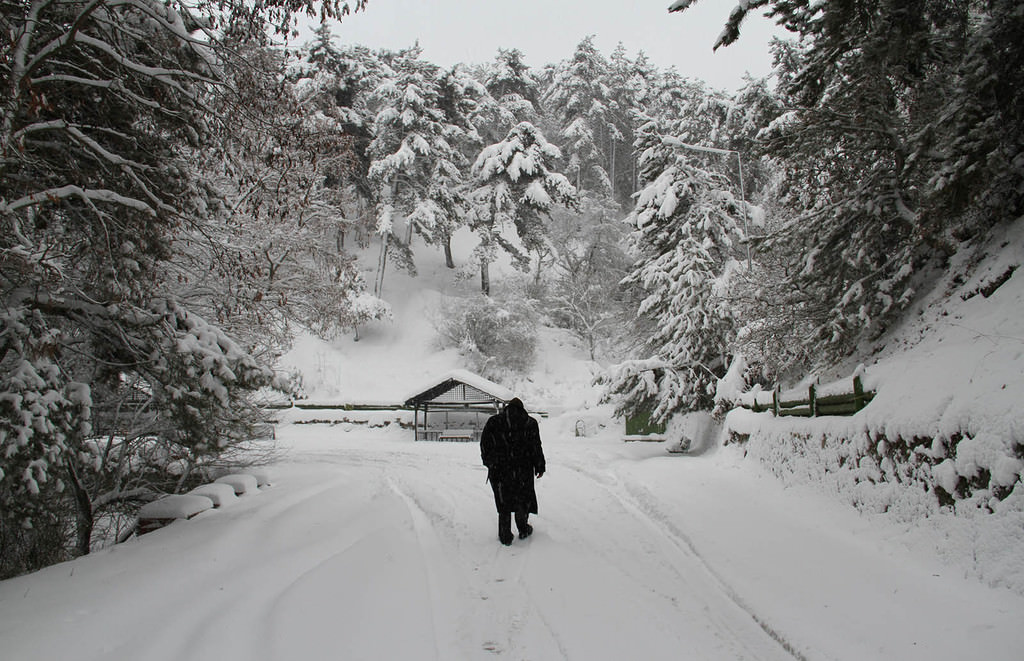 heavy-snowfall-rainfall-floods-paralyze-daily-life-across-turkey