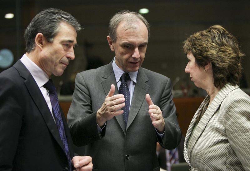 EU defence chiefs back pooling assets amid budget cuts