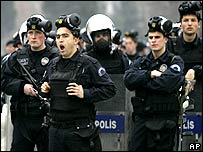Three injured at Turkey demo explosion