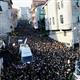 Thousands come out to usher off �K�v�rc�k Ali�