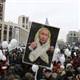 Tens of thousands of protesters pile pressure on Putin