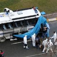 Bomb injures 15 police officers