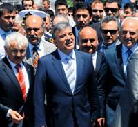 Court rules �7+5' for President Gül
