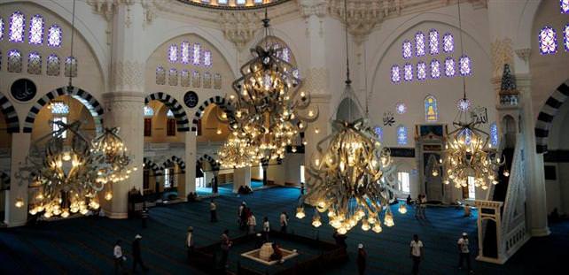 PM Erdo�an opens major mosque and stunning example of Ottoman architecture