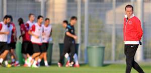 Turkey loses 2-0 to Austria