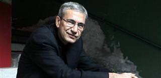 Orhan Pamuk�s signature solves scandal
