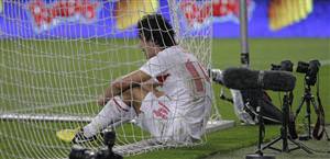 Turkey loses first World Cup test by 2-0 to Holland