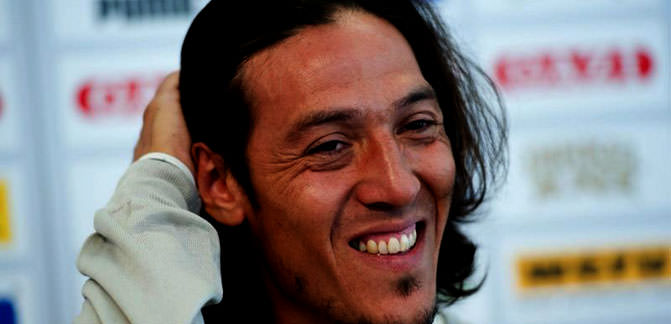 Stuttgart Camoranesi'yi kapt�