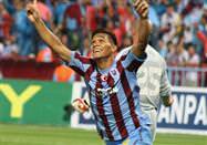 Ay�n futbolcusu Teo