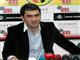 Ümit Özat i�ba�� yapt�