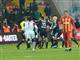 Her maç 3 sar� kart
