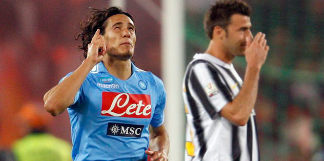 Napoli kupay� Juve'den söktü ald�
