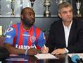 Lualua'dan iki y�ll�k imza