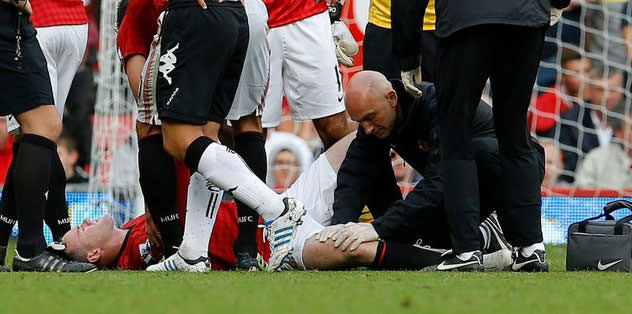 Rooney bir ay yok