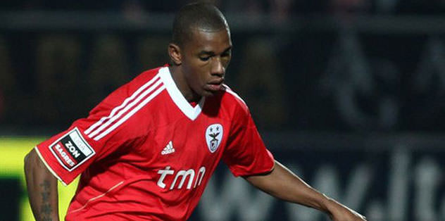 Emerson sabırsız