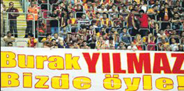 "Geçmiş olsun" pankartları