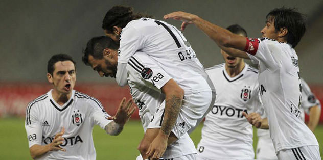 Almeida yelkenleri indirdi