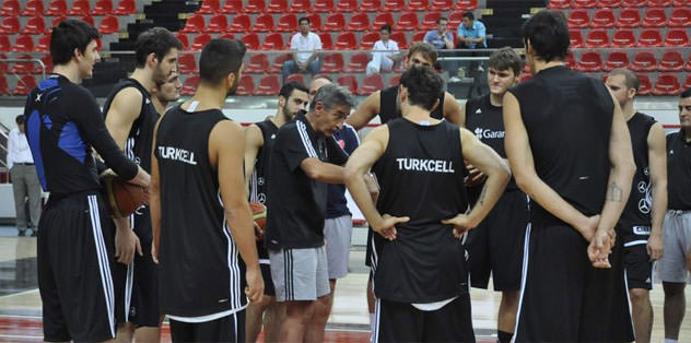 12 Dev Adam'ın Avrupa'da 881. randevusu