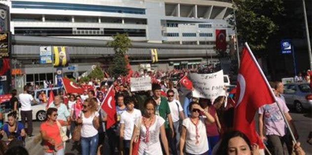 'Lanet' yürüyüşü