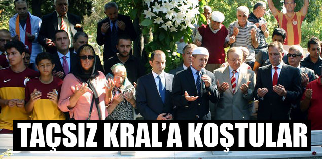Taçsız Kral'a koştular