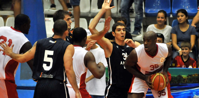 Anadolu Efes Finalde