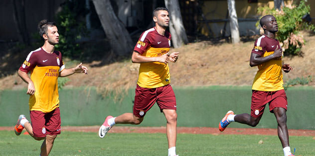 Galatasaray ara vermeden çalışıyor