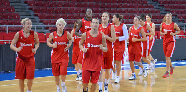 Potanın Perileri rakiplerini bekliyor