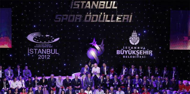 Beşiktaş ve G.Saray'a plaket