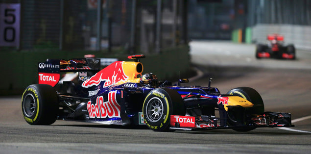 Singapur'un efendisi Vettel