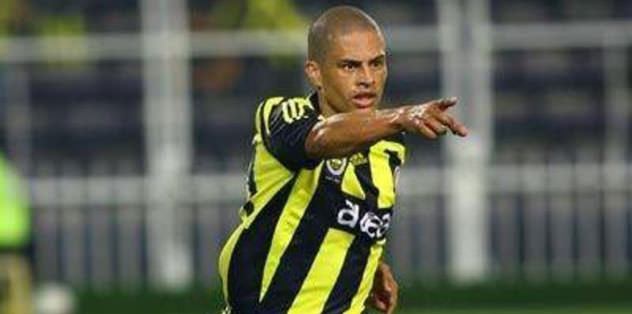 Alex: Evet futbola devam