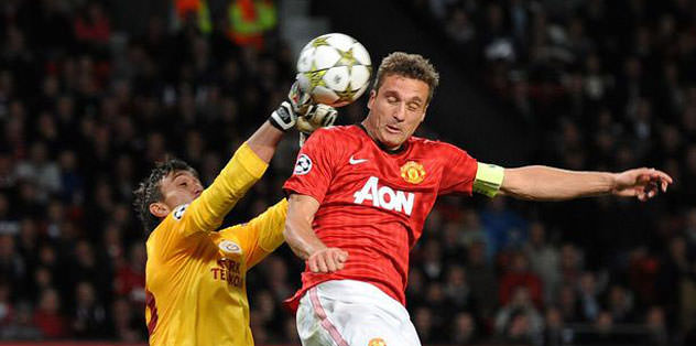 Aslan'a müjde: Vidic iki ay yok