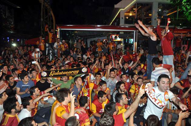 Galatasaray'ın şampiyonluğu twitterı salladı