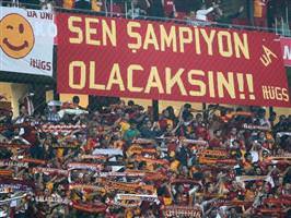 Galatasaray'�n �ampiyonlu�u twitter� sallad�