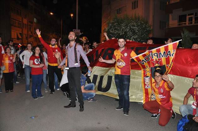Galatasaray'ın şampiyonluğu twitterı salladı