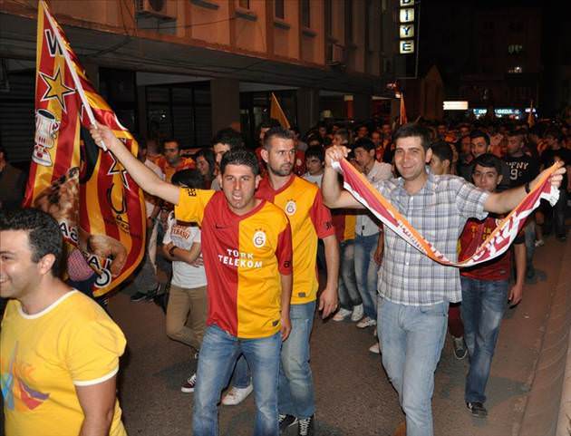 Galatasaray'ın şampiyonluğu twitterı salladı