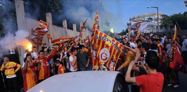 Galatasaray'ın şampiyonluğu twitterı salladı