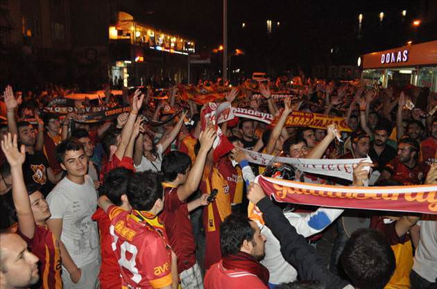 Galatasaray'ın şampiyonluğu twitterı salladı