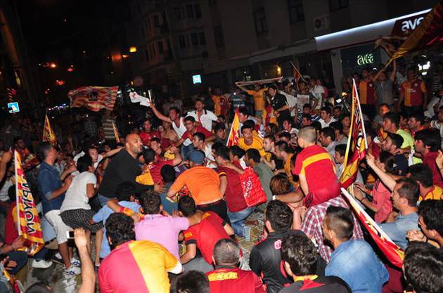 Galatasaray'ın şampiyonluğu twitterı salladı