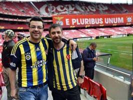 F.Bahçe taraftar� Lizbon'a ak�n etti