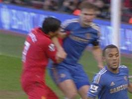 Luis Suarez'le dalga geçtiler