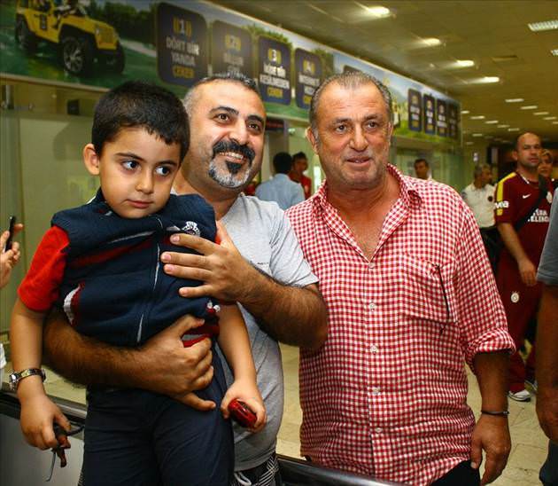 Cim Bom'a coşkulu karşılama
